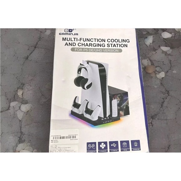 Multi-Function cooling and charging station for Ps5 - Picture 2 of 6